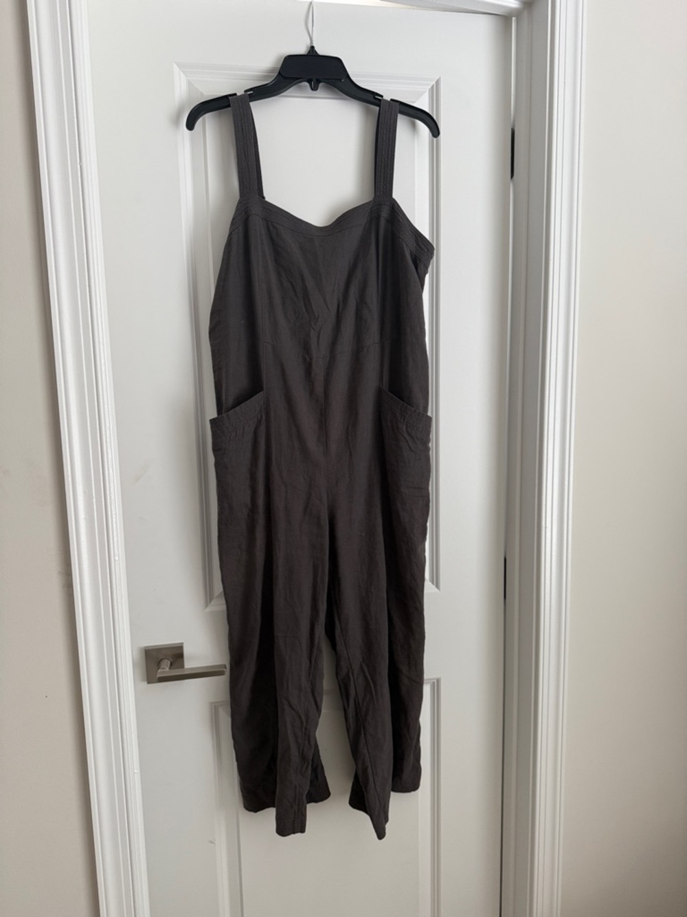 Women’s Dark Gray Sleeveless Jumpsuit with Pockets